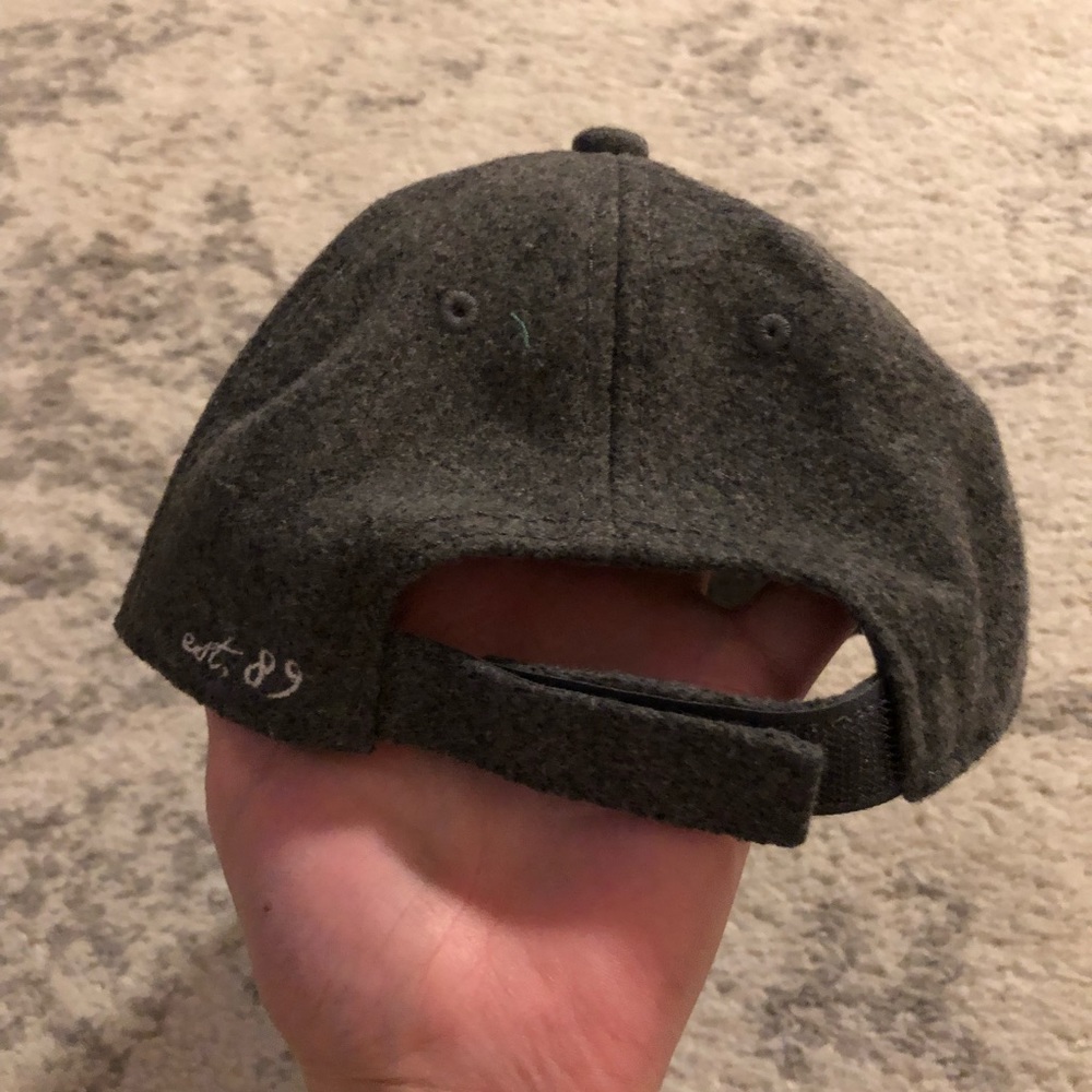 Gray wool Children’s Place Youth baseball cap - Picture 3 of 7